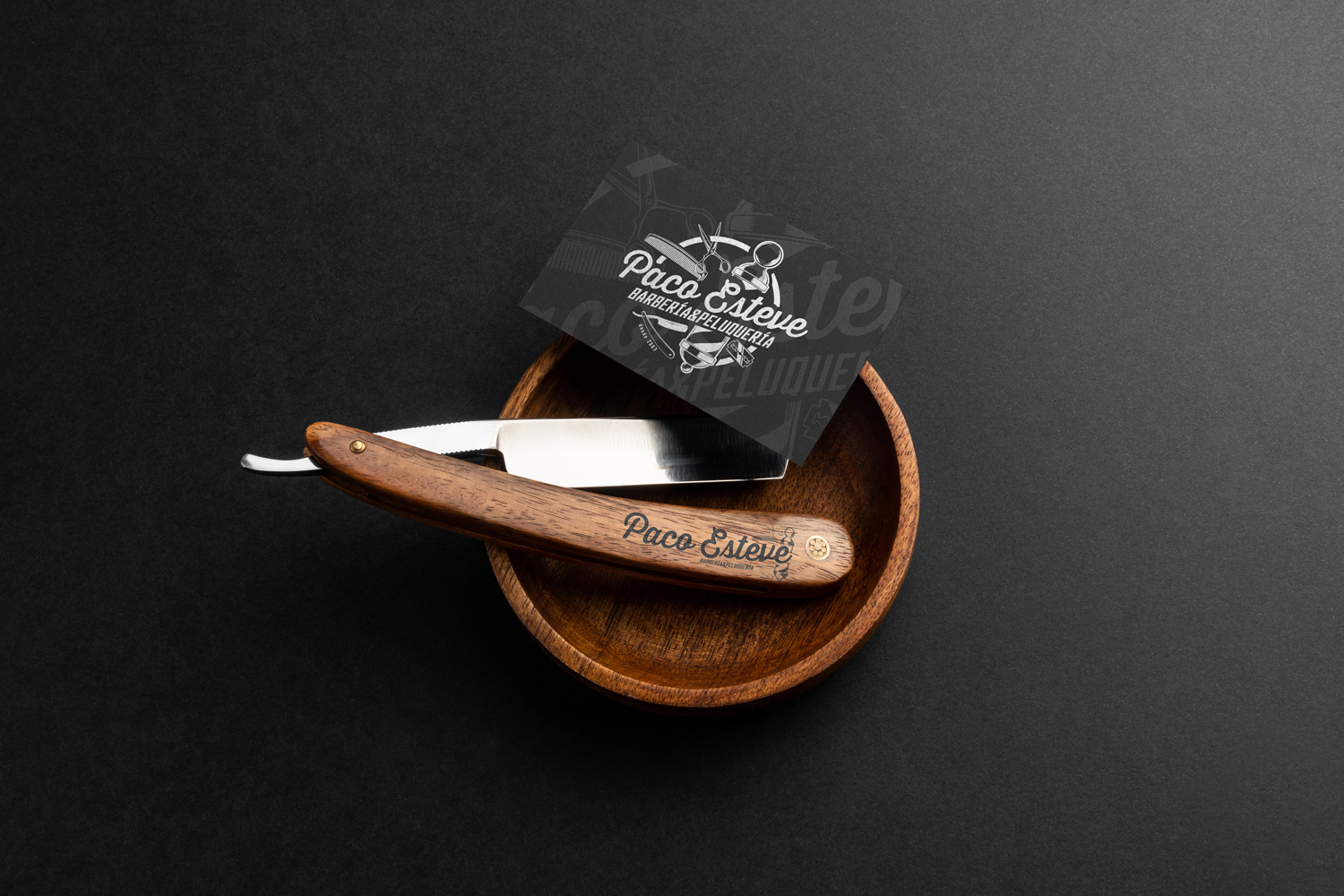 Barbershop-Branding-Mockup-PELUQUERIA